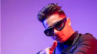 نشر صورة على سرير المرض.. عنبة يثير الجدل حول حالته الصحية