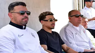 لافتة مميزة.. بيزيرا يفاجئ شباب الزمالك في مباراة القمة