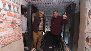 السياحة: ترميم وتطوير ثلاث مقابر أثرية بجبانة الخوخة بالبر الغربي في الأقصر- (صور)