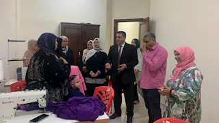 دورة تدريبية بجنوب سيناء لتمكين المرأة في مهن التفصيل والخياطة (صور)