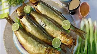 لونها أحمر وردي.. أستاذ ملوثات غذاء يوضح أفضل طريقة لشراء الأسماك المملحة