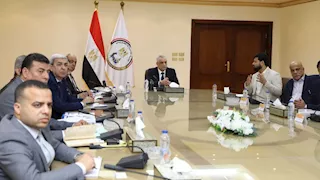 مباحثات مصرية هندية لزيادة القدرات التصنيعية وتحديث خطوط التصنيع الكيميائي.. تفاصيل