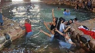 من الفسيخ للأرانب الحية.. هكذا أبهرت فنادق جنوب سيناء السياح في شم النسيم -فيديو وصور