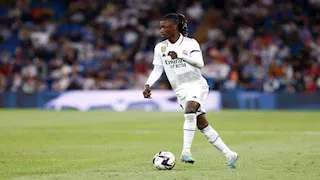 تقارير تكشف موقف كامافينجا من الاستمرار مع ريال مدريد الإسباني