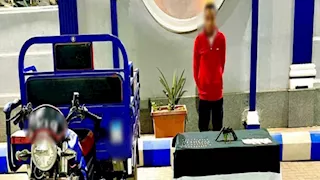 بعد الفيديو المتداول.. ضبط المتهم بسرقة تروسيكل شاب من ذوي الهمم بسوهاج