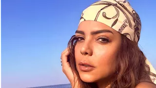 15 صورة.. ناهد السباعي تستمتع بشم النسيم وسط البحر مع الأصدقاء