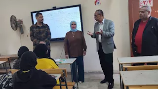 مدير تعليم القليوبية يتفقد مدارس غرب شبرا ويحيل مدير مدرسة للتحقيق