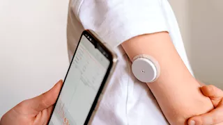 "الحق في الدواء" يشيد بمبادرة توفير أجهزة قياس السكر للأطفال دون وخز