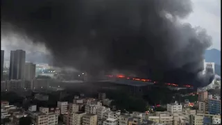 بالفيديو.. حريق ضخم داخل أحد مجمعات BYD لصناعة السيارات الكهربائية