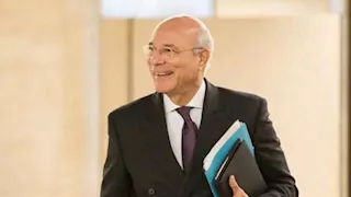 من مقالاته.. كيف يفكر السفير رمزي عز الدين مستشار الرئيس للشؤون السياسية؟