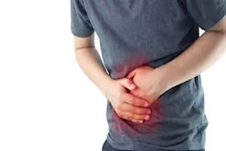 التهاب القولون التقرحي.. هل مضاعفاته تسبب أورام؟ استشاري يوضح 