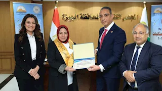 محافظ الجيزة يكرم الأمهات المثاليات ويشيد بدورهن في بناء الأجيال (صور)