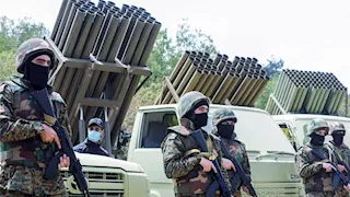 بـ"10 دفعات صاروخية".. حزب الله اللبناني يُمطر تجمعات الاحتلال في بنت جبيل