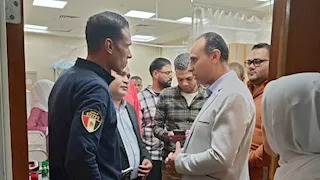 وكيل صحة بني سويف يتابع الحالة الصحية لمصابي حريق محل بويات كوم الرمل 