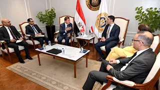  وزير الصناعة يجتمع مع شركة "ABB" السويسرية لتعزيز التعاون المشترك