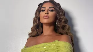 مي سليم تخطف الأنظار بإطلالة جريئة ومكياج صارخ