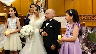 مينا أبو الدهب يحتفل بزفافه في كنيسة بنها بعيدًا عن نجوم الفن - صور