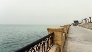 "جبل عتاقة اختفى".. عاصفة ترابية تضرب السويس وتحجب الرؤية (فيديو وصور)