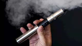 هل السجائر الإلكترونية ترفع خطر الإصابة بالسرطان؟ دراسة تكشف