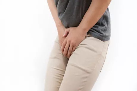 هل مشاكل البروستاتا بمكن أن تتسبب في كثرة التبول؟ طبيب يوضح