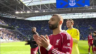 "الديربي الأخير".. تحية خاصة من جماهير ليفربول لمحمد صلاح بعد نهاية مباراة إيفرتون