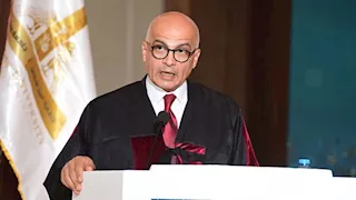 جامعة عين شمس تمنح المستشار عمر مروان الدكتوراه الفخرية