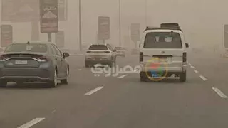 عاصفة ترابية قوية تضرب القاهرة والجيزة - فيديو وصور