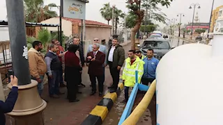 محافظ بني سويف يتابع ميدانيًا تداعيات الأمطار في الشارع
