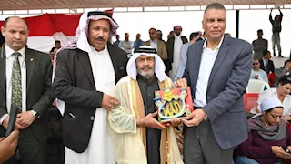 محافظ جنوب سيناء يشهد فعاليات سباق الهجن بوادي مجرح