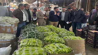 حملة مكبرة بسوق الجملة ببنها لضبط أسعار الخضروات  - صور
