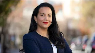 مناهضة لإسرائيل ووعدت بالتصدي لترامب.. من أناليليا ميخيا التي فازت بعضوية الكونجرس الأمريكي؟