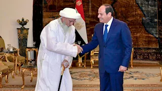 السيسي يؤكد لسلطان البهرة حرص مصر على خفض التصعيد بالمنطقة