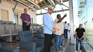 محافظ جنوب سيناء يتابع استعدادات انطلاق سباقات الهجن بشرم الشيخ