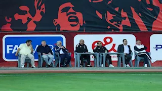 "رفقة عبد الحفيظ".. الخطيب يتابع مباراة الأهلي وزد الودية من داخل ملعب التتش