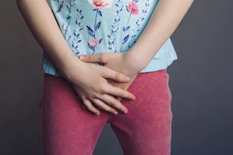 حرقان البول عند الأطفال- طبيب يوضح أبرز أسبابه وطرق علاجه