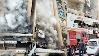 بالصور- حريق هائل في كافيه بشارع طلبة عويضة بالزقازيق