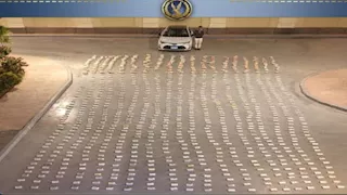     مقتل عنصرين شديدي الخطورة وضبط ترسانة أسلحة ومخدرات بـ104 ملايين جنيه | صور 