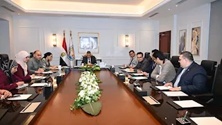 محافظ جنوب سيناء يوجه بتطوير التأمين الصحي الشامل وتعزيز السياحة العلاجية