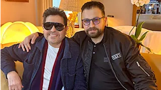 بعد شائعة وفاته.. تطورات الحالة الصحية لهاني شاكر في باريس