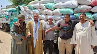  طوابير الشاحنات أمام الصوامع.. فرحة المزارعين تتصدر مشهد توريد القمح- فيديو وصور 