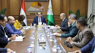 الجيزة: دعم حي الوراق بشركتي نظافة و60 عاملًا لرفع كفاءة الخدمات