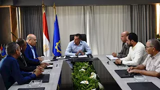 تسليم 1802 منزل بمشروع إحلال مساكن المغتربين في نصر النوبة بأسوان