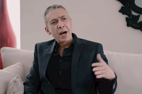 دكتور ضياء العوضي- كيف أنهت جلطة القلب حياته؟ "فيديوجرافيك"