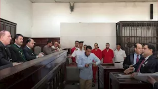 كتم أنفاسها لسرقة ذهبها.. تأجيل محاكمة طالب قتل عمته بمعاونة أصدقائه في الدقهلية