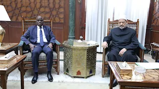 الطيب يعلن استعداد الأزهر لزيادة المنح الدراسية لطلاب مالي