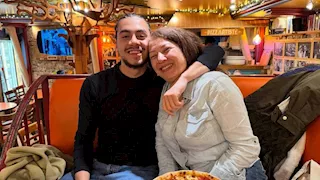 بالصور| انتصار تنشر صور من رحلتها لـ باريس.. والجمهور: "وحشتينا"