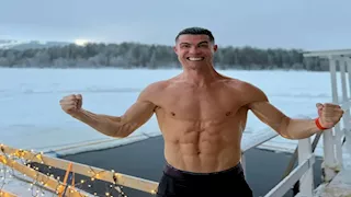 "ضد الحليب ويفضل أعضاء الحيوانات".. طاهي رونالدو السابق يكشف أسرار لياقته