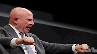 ترامب يُعين مستشارًا للأمن القومي دعا لمواجهة روسيا بالقوات البرية.. ما القصة؟