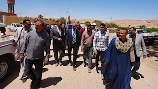 محافظ أسيوط يتفقد تنفيذ السوق الحضري للخضار والفاكهة بالبداري