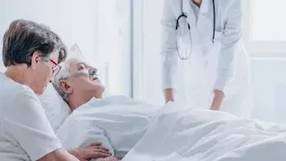 بعد 12 عامًا في الغيبوبة.. استيقاظ مفاجئ يغير حياة أسرة بالكامل ويكشف سرًا صادمًا